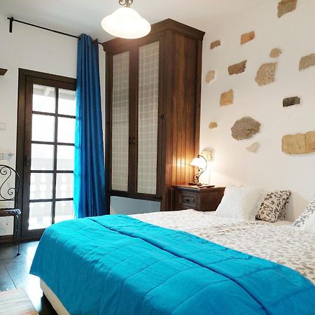 Golden Horn Guest House Iskrets Buitenkant foto