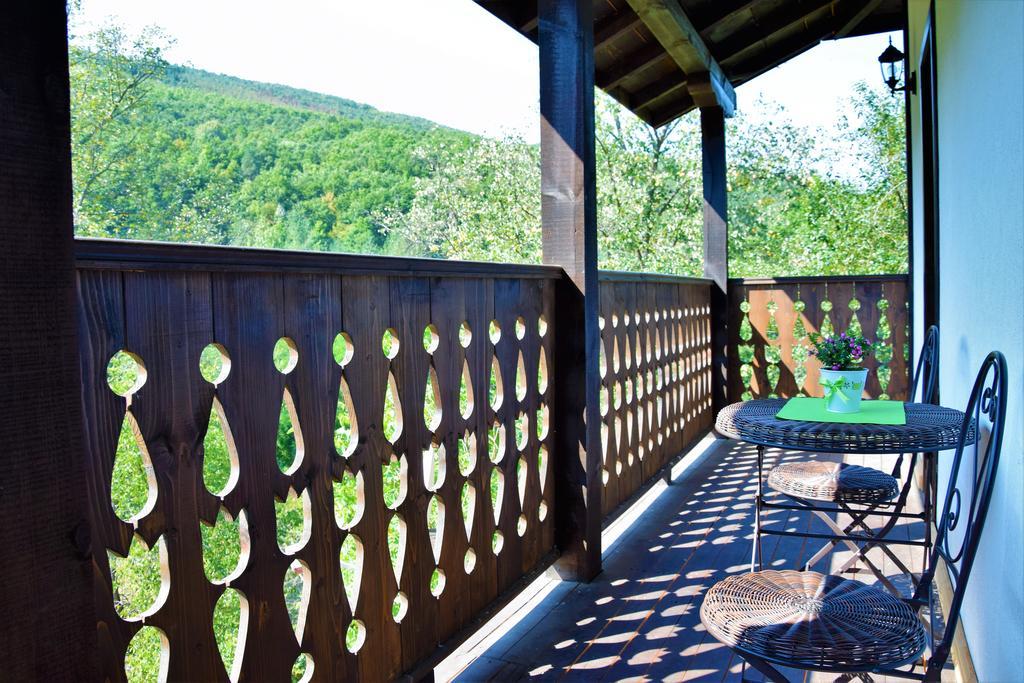 Golden Horn Guest House Iskrets Buitenkant foto